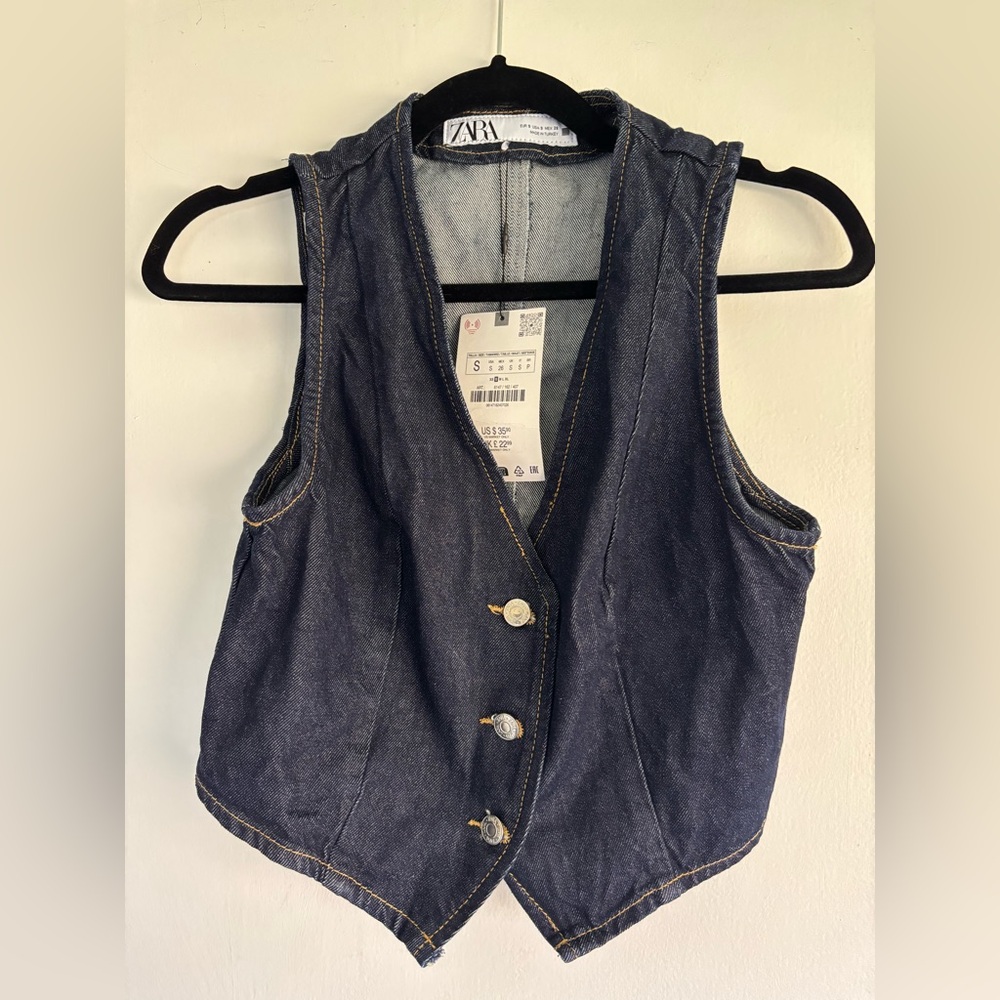 Zara Jean vest size small